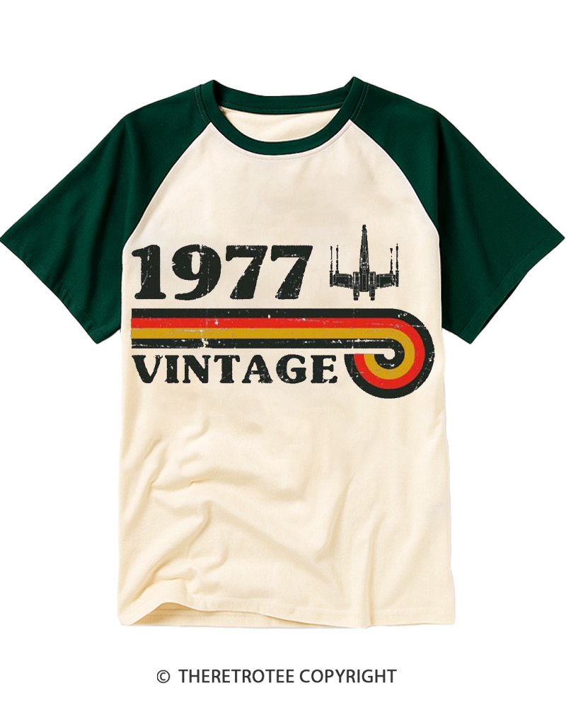 TheRetroTee 1977 Vintage Wing Raglan Baseball T-Shirt