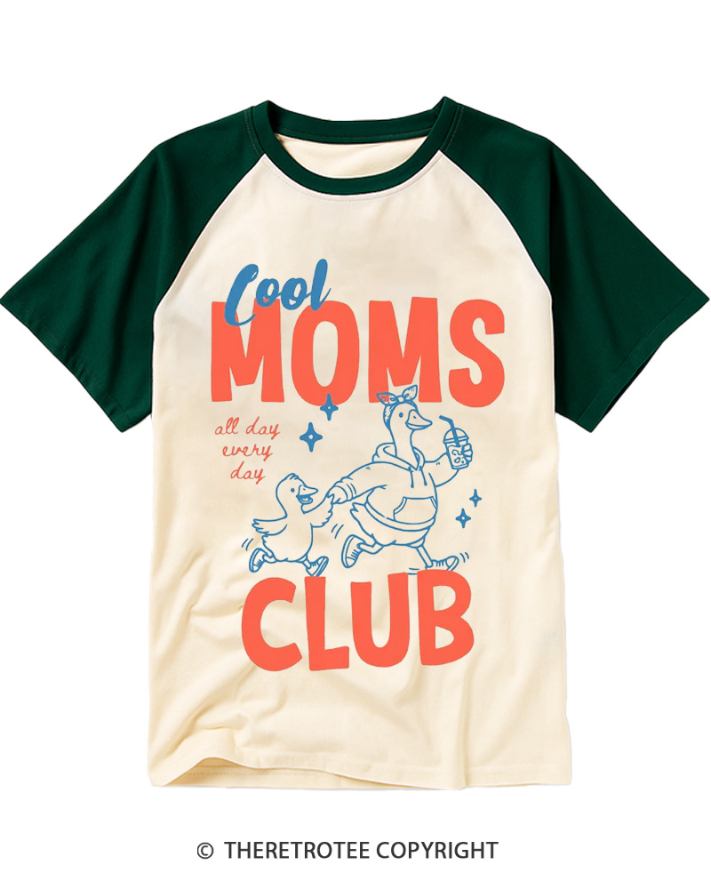 TheRetroTee Cool Moms Social Club 1970s Raglan Baseball T-Shirt