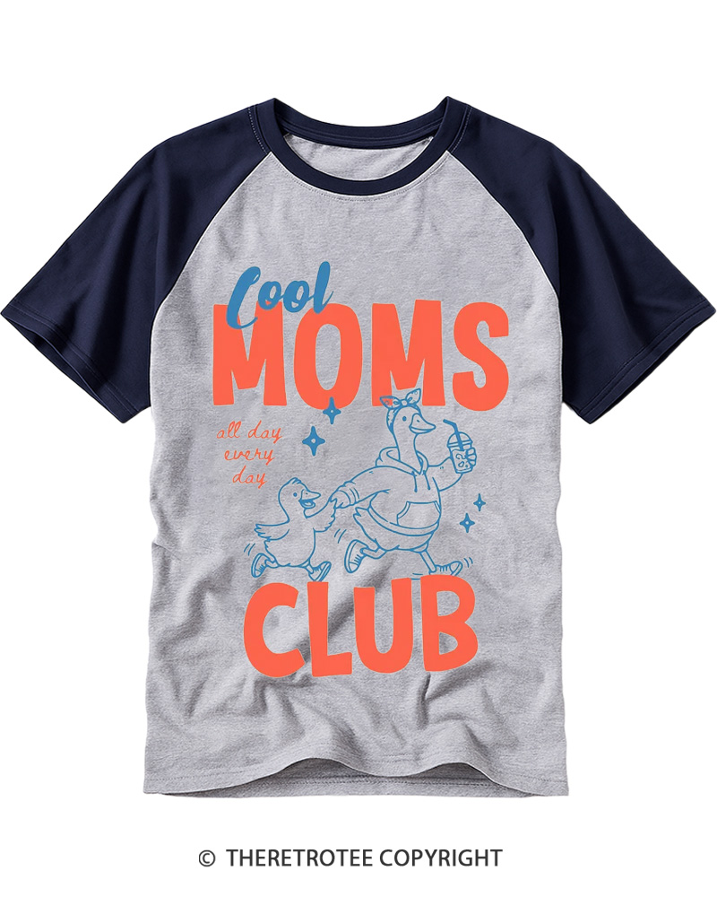 TheRetroTee Cool Moms Social Club 1970s Raglan Baseball T-Shirt