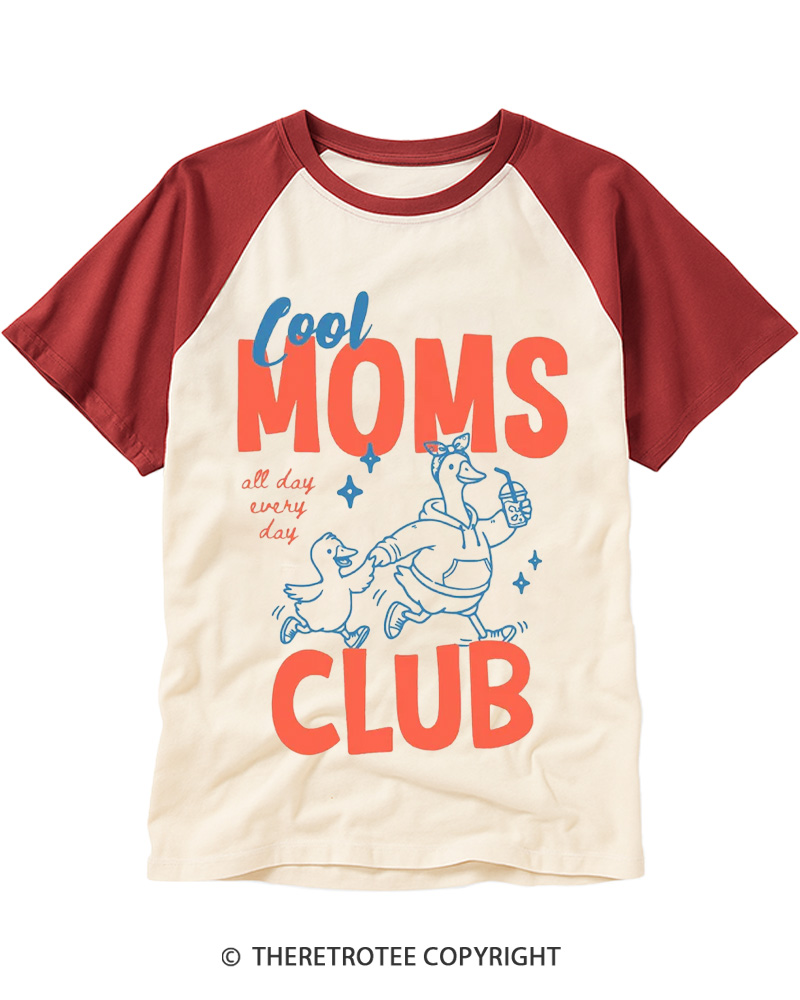 TheRetroTee Cool Moms Social Club 1970s Raglan Baseball T-Shirt