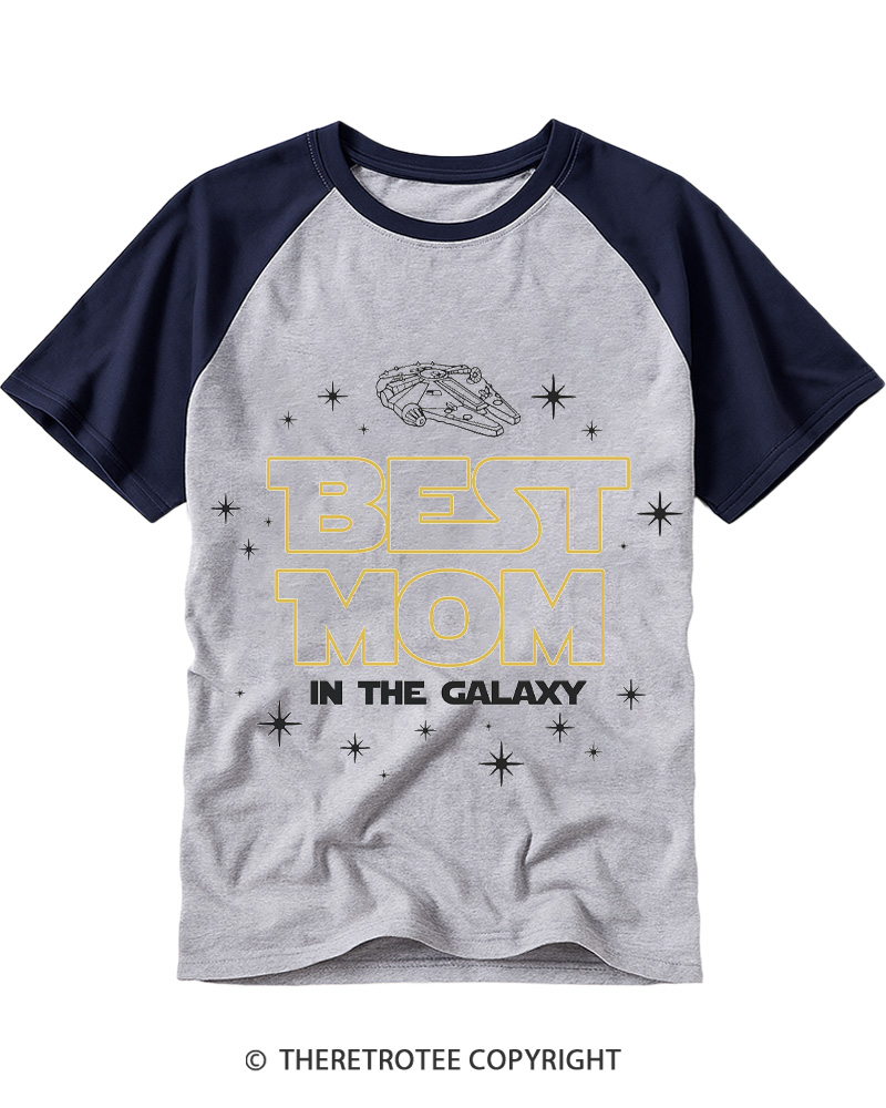 TheRetroTee Best Mom In The Galaxy 1980s Raglan Baseball T-Shirt