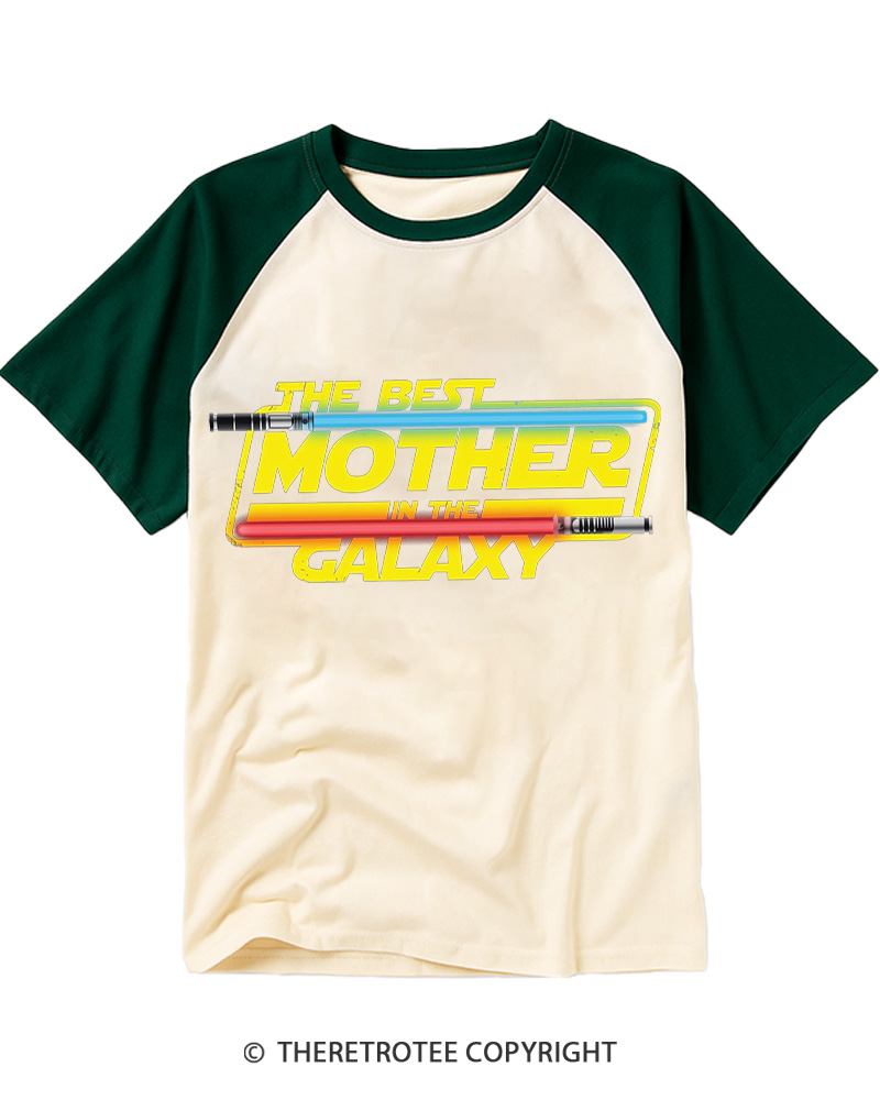 TheRetroTee The Best Mother in the Galaxy 1980s Raglan Baseball T-Shirt