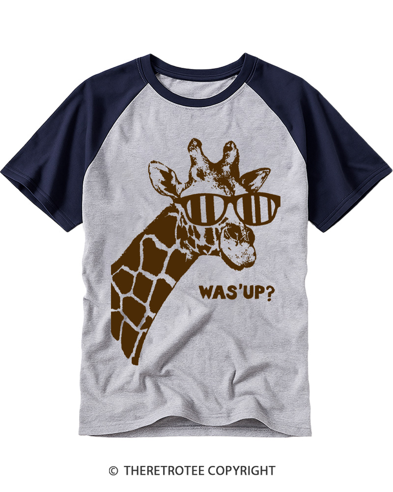TheRetroTee Giraffe 1990s Raglan Baseball T-Shirt