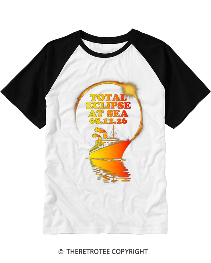 TheRetroTee Total Eclipse at Sea 1970s Raglan Baseball T-Shirt