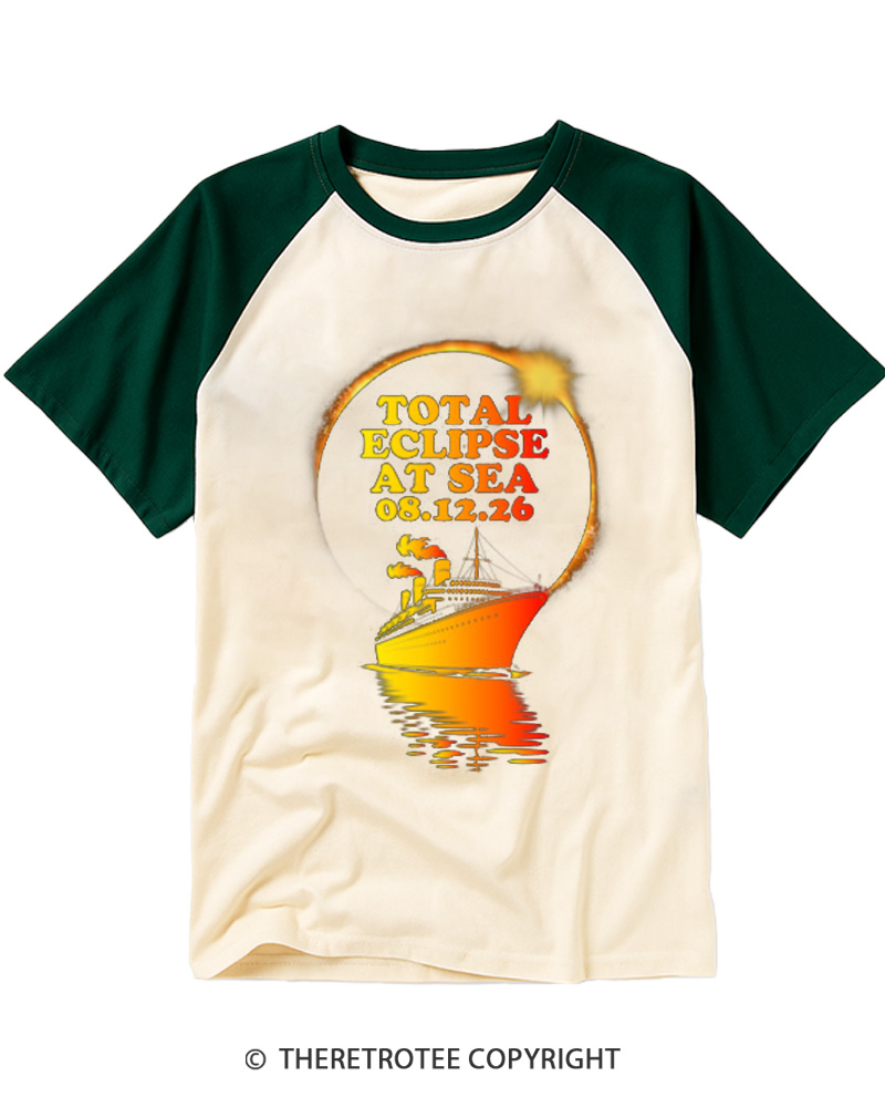 TheRetroTee Total Eclipse at Sea 1970s Raglan Baseball T-Shirt