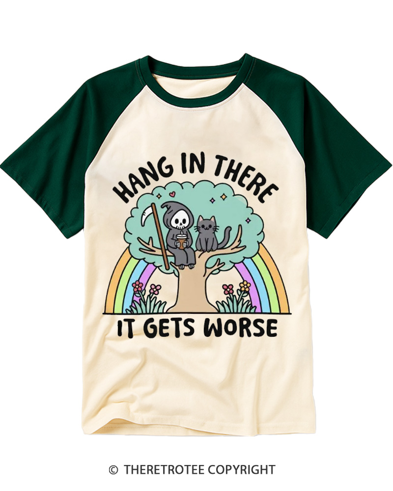 TheRetroTee Hang In There 1990s Raglan Baseball T-Shirt