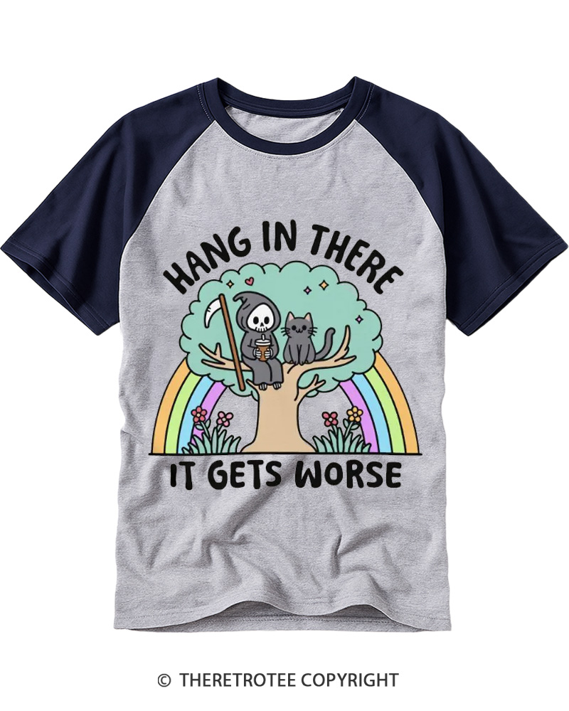 TheRetroTee Hang In There 1990s Raglan Baseball T-Shirt