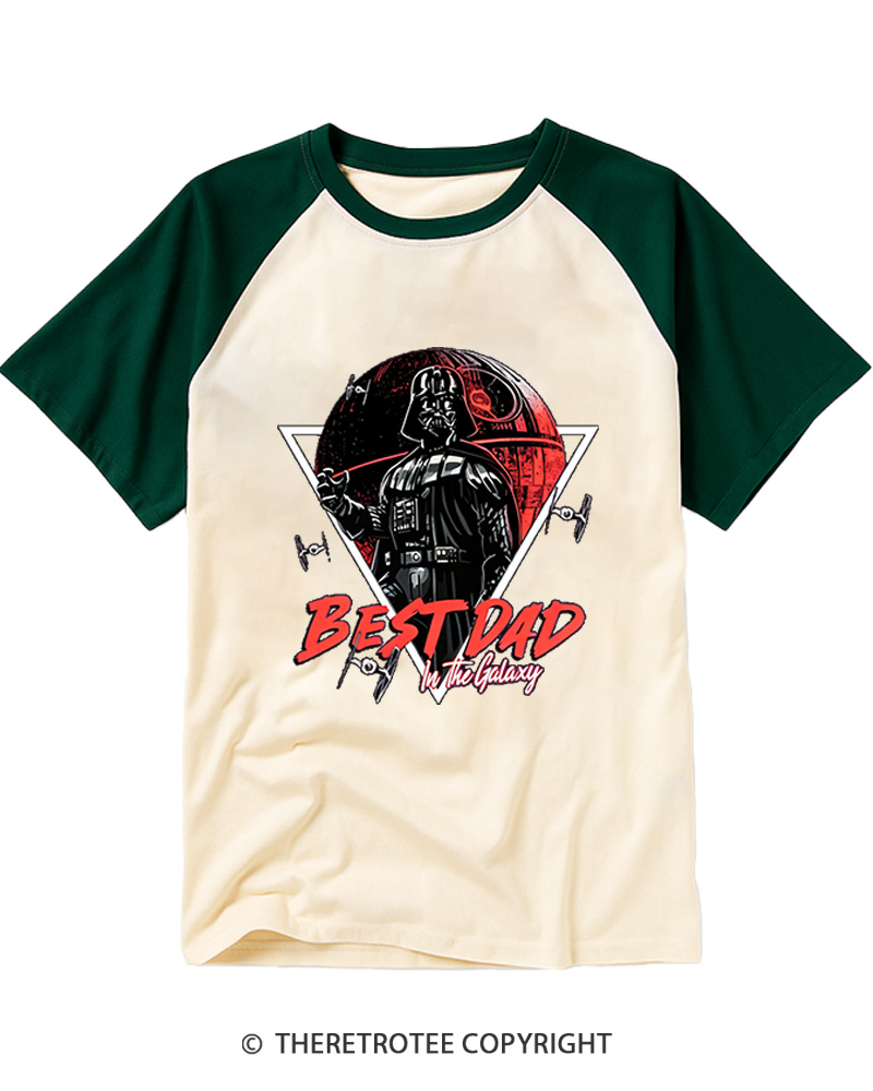 TheRetroTee Best Dad in the Galaxy 1970s Raglan Baseball T-Shirt
