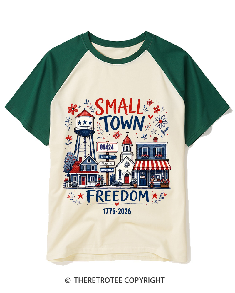 TheRetroTee Small Town Freedom 1776 Raglan Baseball T-Shirt