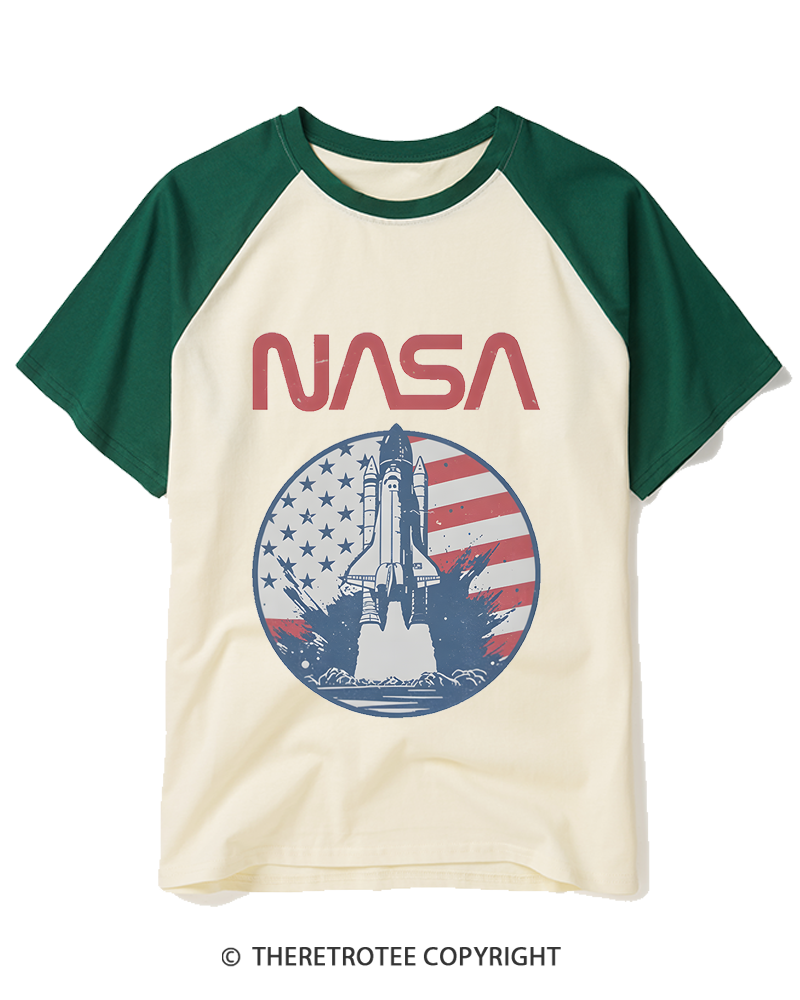 TheRetroTee Retro Flag 1990s Raglan Baseball T-Shirt