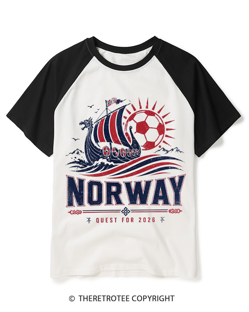 TheRetroTee Retro Norway Soccer Raglan Baseball T-Shirt