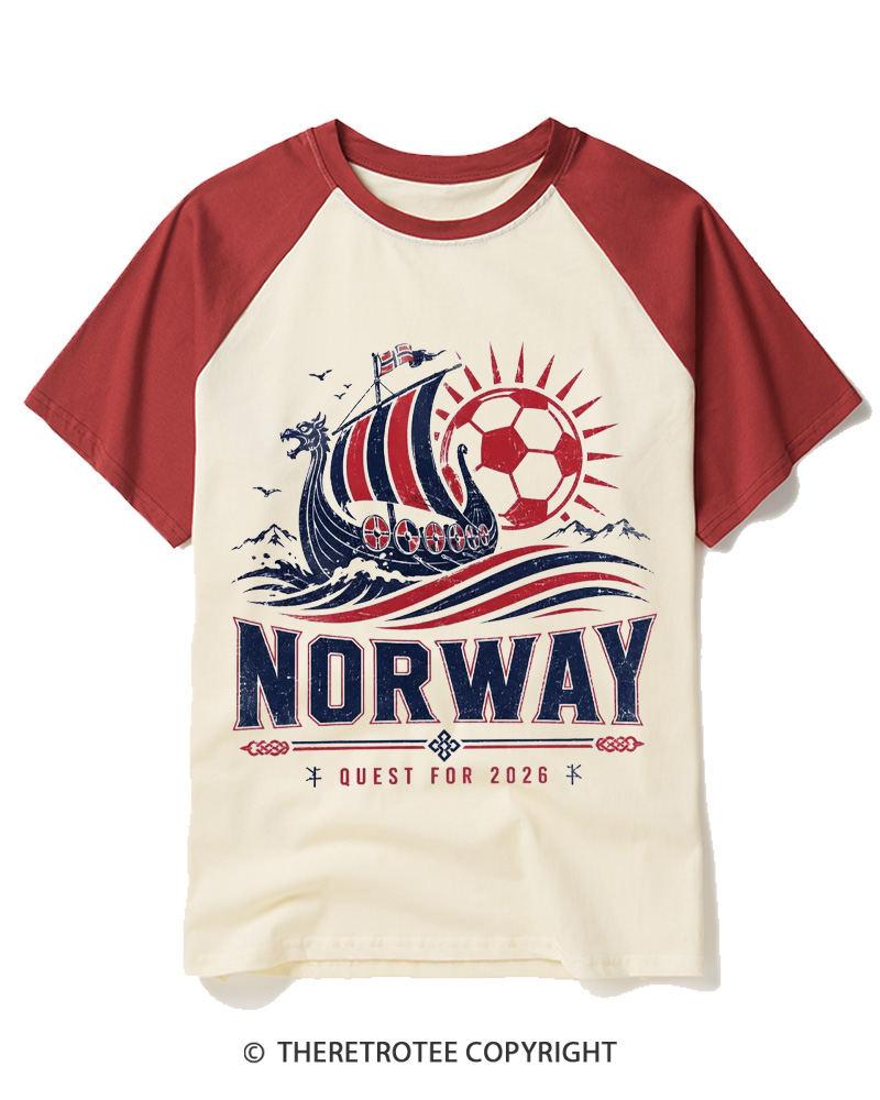 TheRetroTee Retro Norway Soccer Raglan Baseball T-Shirt