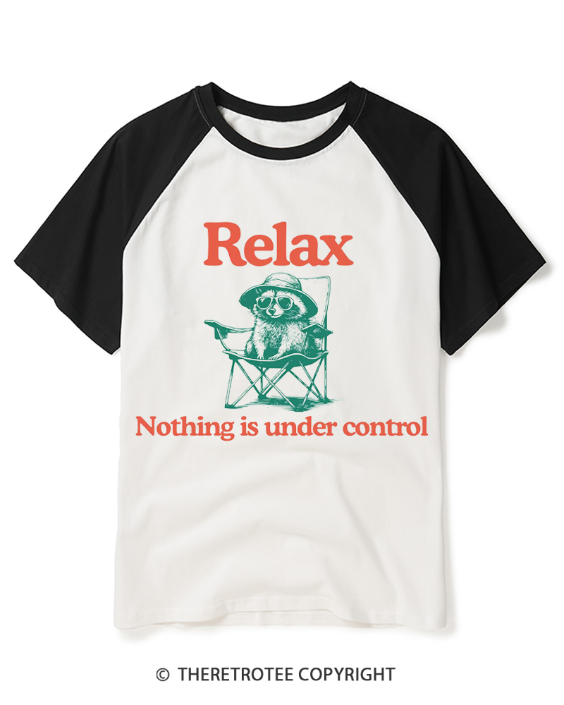 TheRetroTee Chill Raccoon Vintage 1990s Raglan Baseball T-Shirt