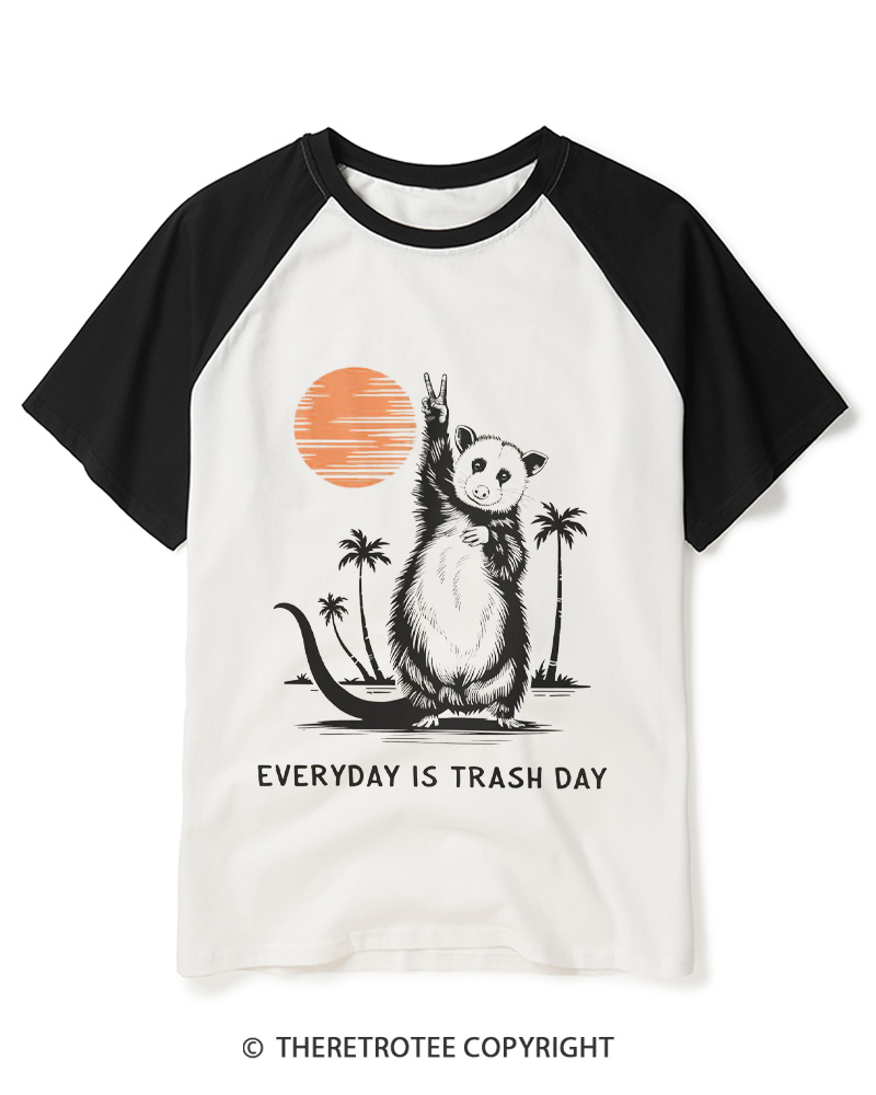 TheRetroTee Everyday Is Trash Day 1970s Raglan Baseball T-Shirt