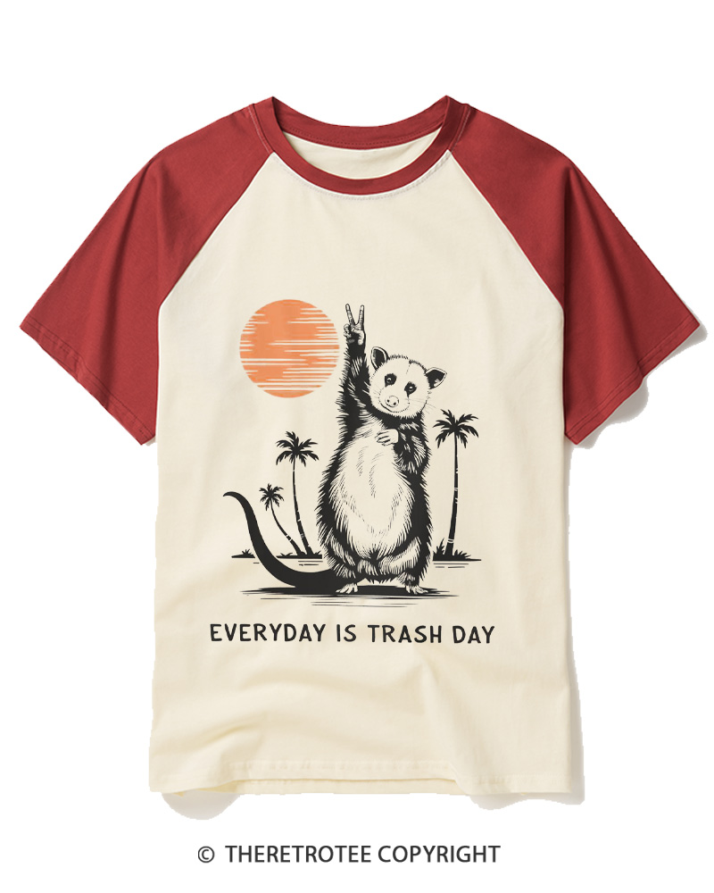 TheRetroTee Everyday Is Trash Day 1970s Raglan Baseball T-Shirt