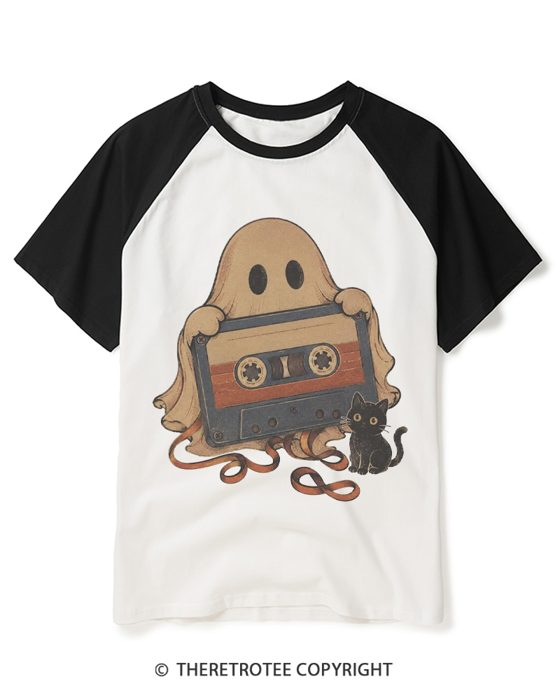 TheRetroTee Ghost Cassette Tape Halloween 1980s Halloween Raglan Baseball T-Shirt
