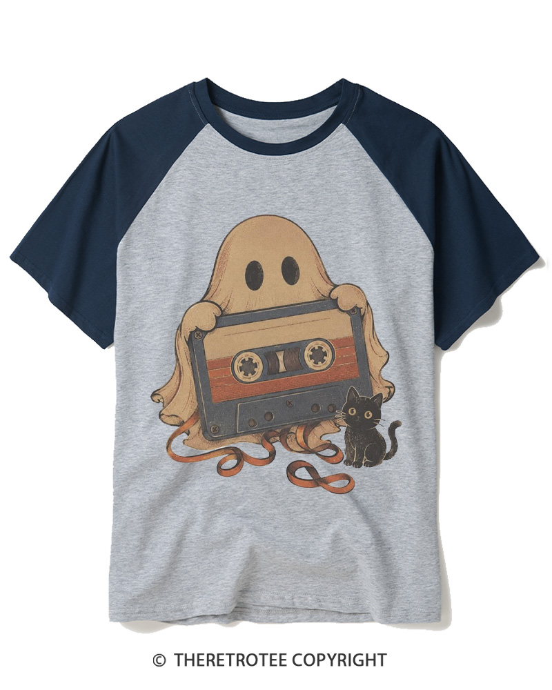 TheRetroTee Ghost Cassette Tape Halloween 1980s Halloween Raglan Baseball T-Shirt