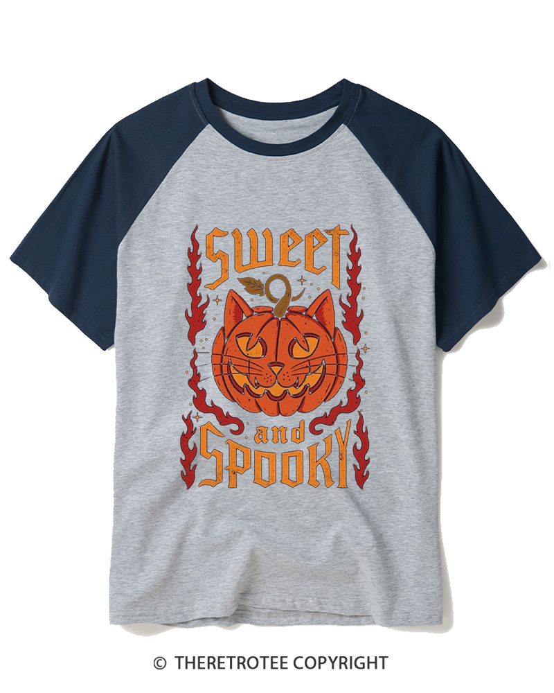 TheRetroTee Cute Ghost Pumpkin 1990s Raglan Baseball T-Shirt