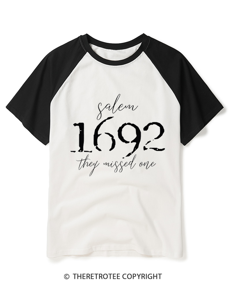 TheRetroTee Salem Witch 1692 Raglan Baseball T-Shirt