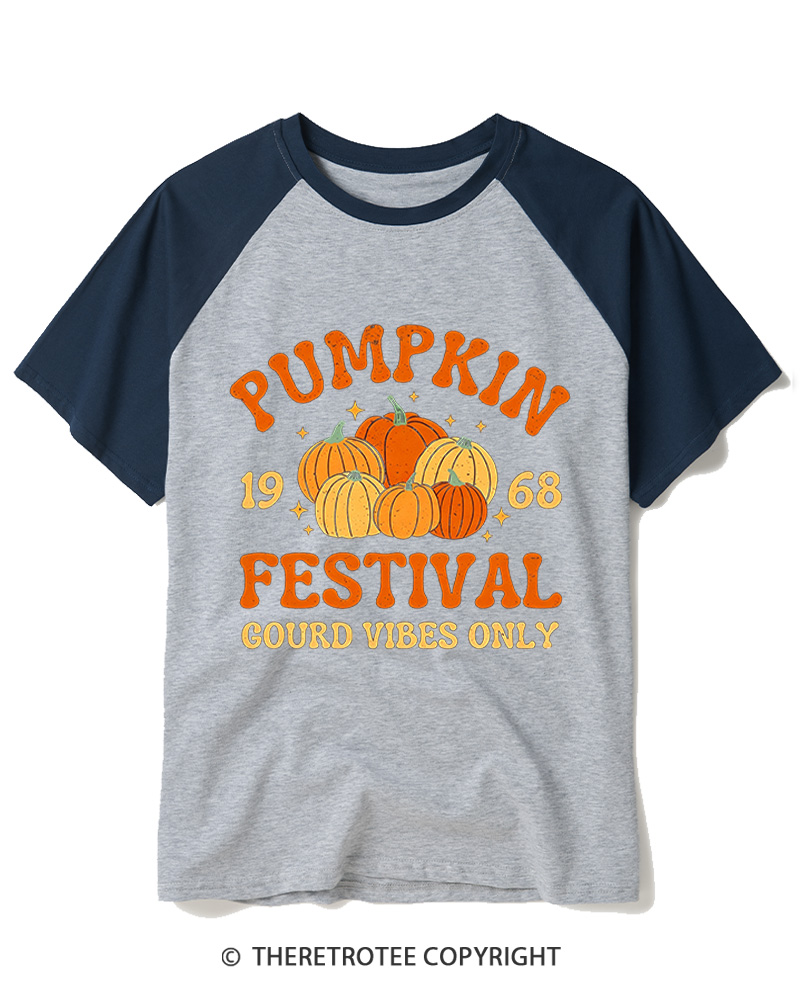 TheRetroTee Retro Pumpkin 1960s Raglan Baseball T-Shirt