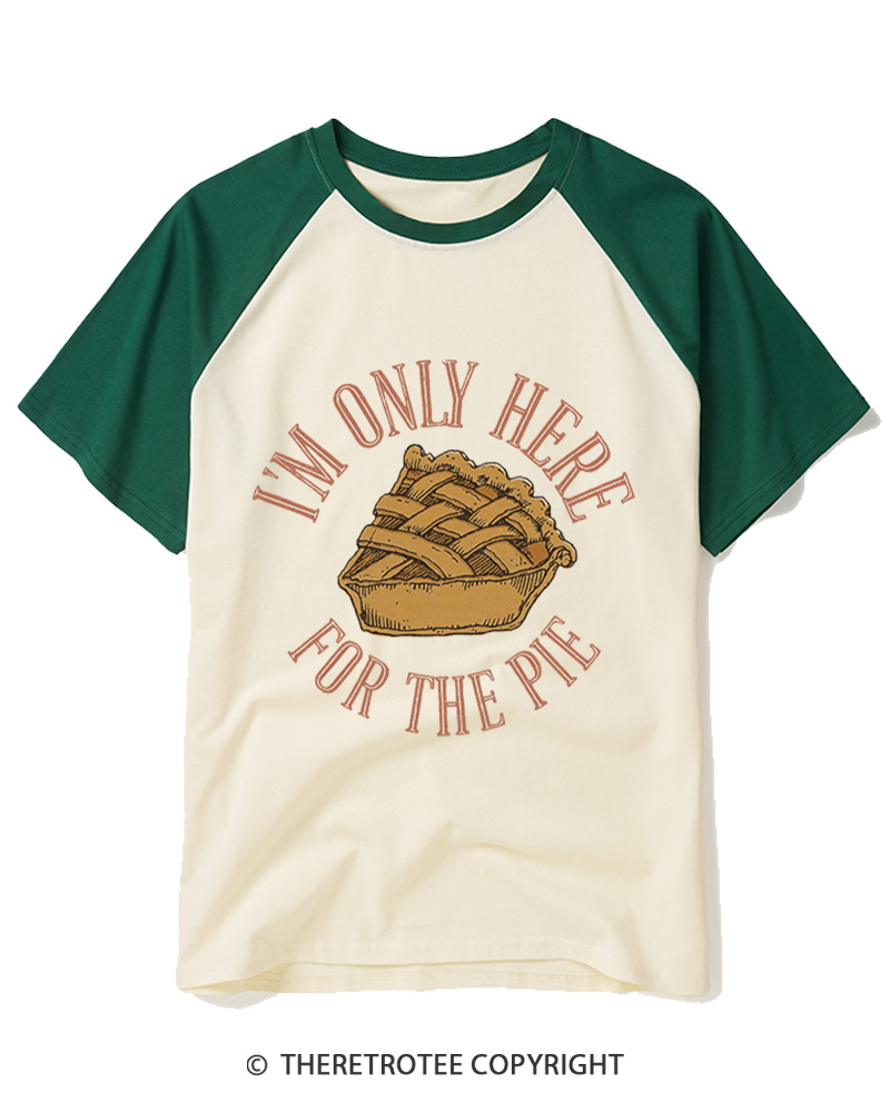 TheRetroTee I’m Only Here For The Pie 1980s Raglan Baseball T-Shirt