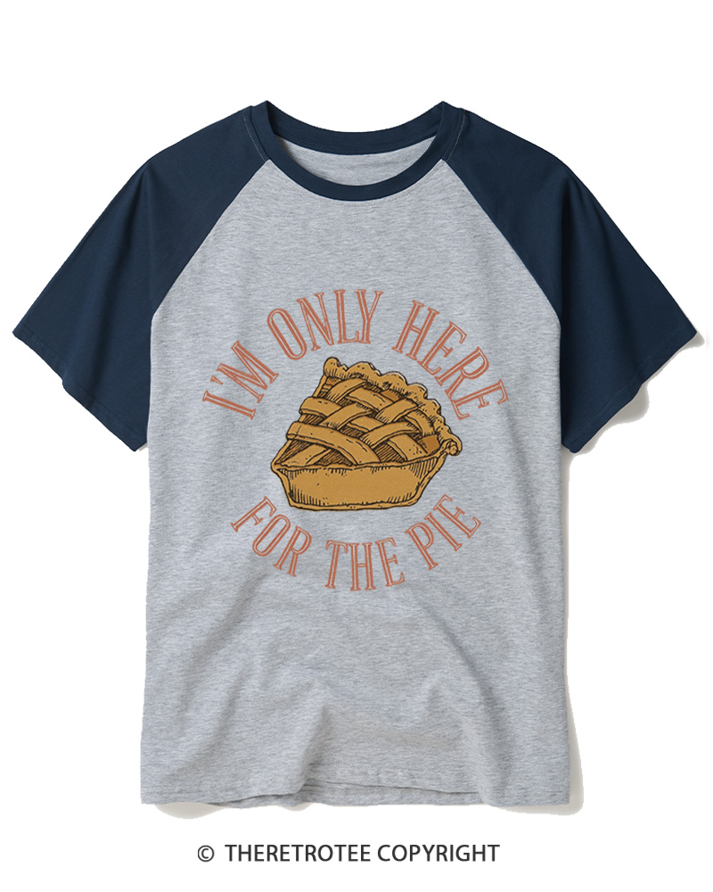 TheRetroTee I’m Only Here For The Pie 1980s Raglan Baseball T-Shirt