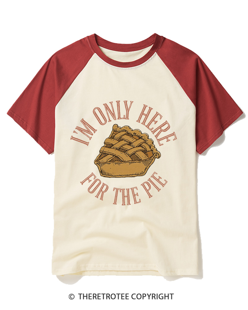 TheRetroTee I’m Only Here For The Pie 1980s Raglan Baseball T-Shirt