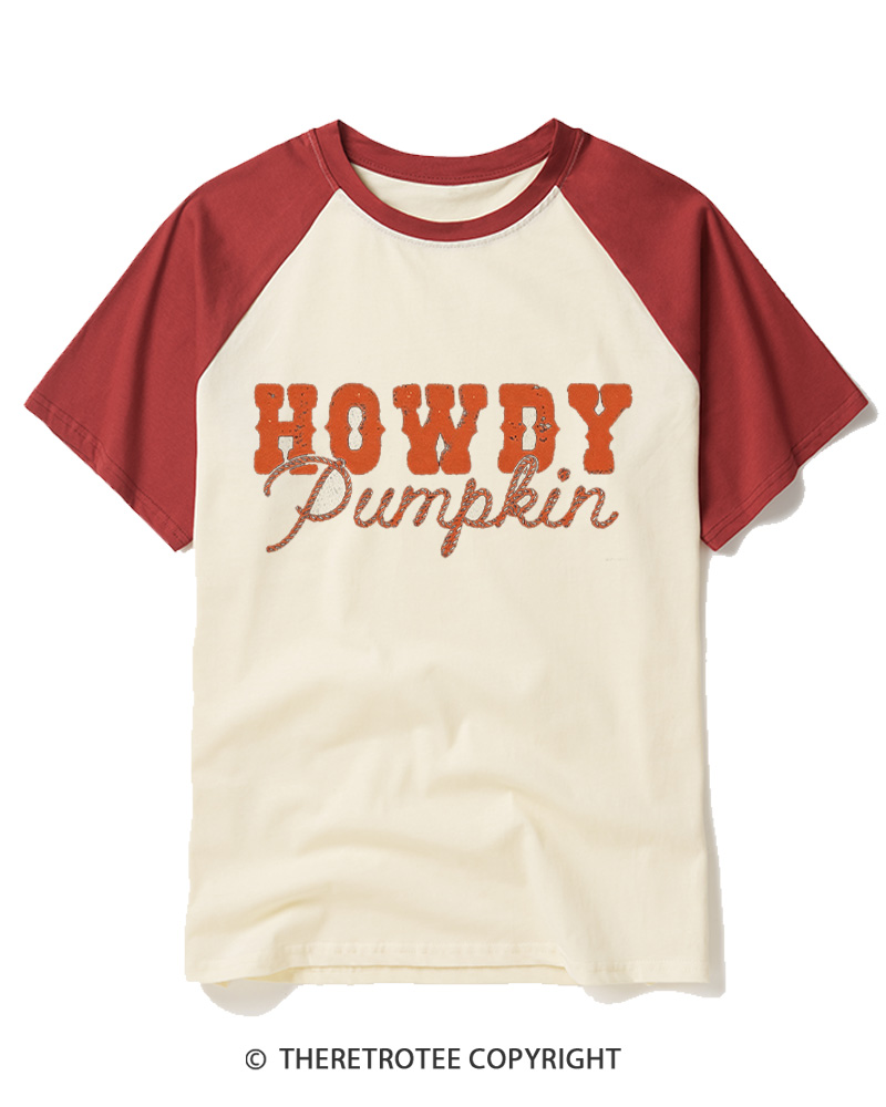 TheRetroTee Howdy Pumpkin 1970s Raglan Baseball T-Shirt