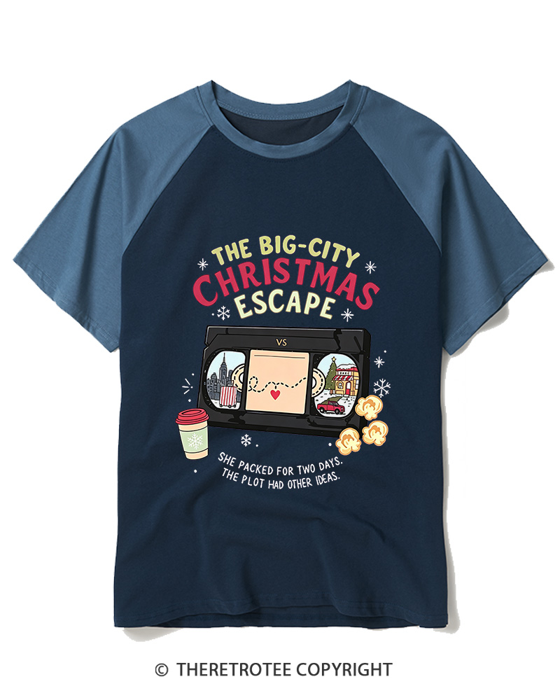 TheRetroTee The Big-City Christmas Escape 1990s Raglan Baseball T-Shirt