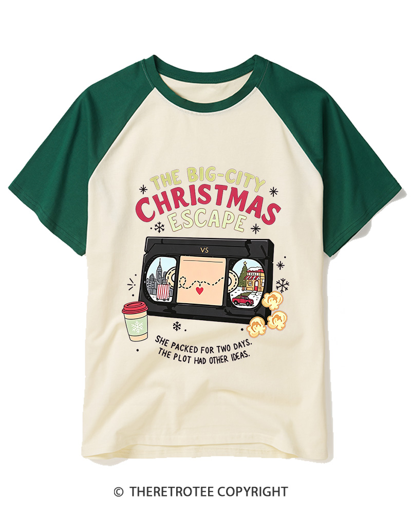 TheRetroTee The Big-City Christmas Escape 1990s Raglan Baseball T-Shirt
