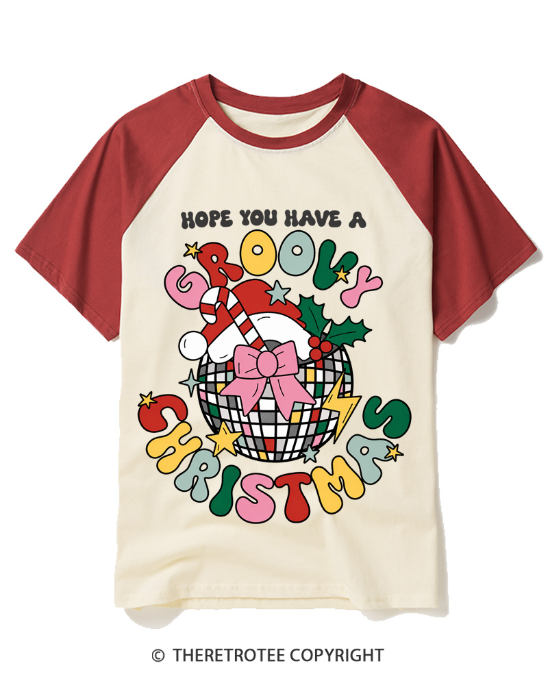 TheRetroTee Hope You Have A Groovy Christmas 1970s Raglan Baseball T-Shirt