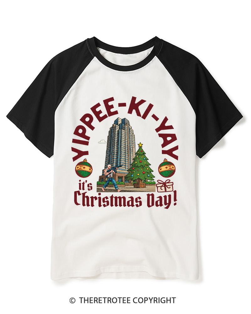 TheRetroTee It's Christmas Day 1980s Raglan Baseball T-Shirt