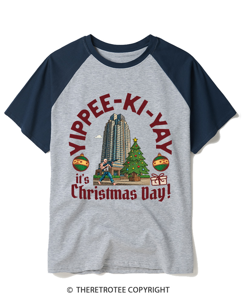 TheRetroTee It's Christmas Day 1980s Raglan Baseball T-Shirt