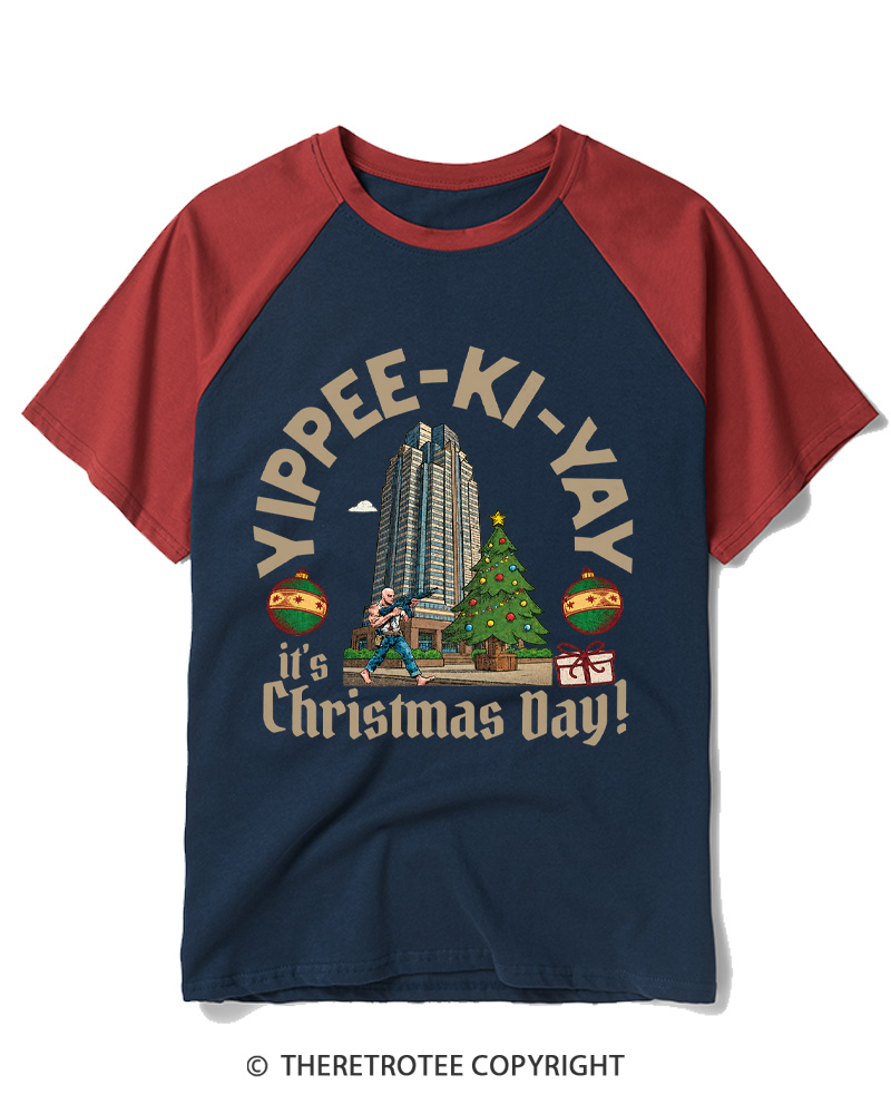 TheRetroTee It's Christmas Day 1980s Raglan Baseball T-Shirt