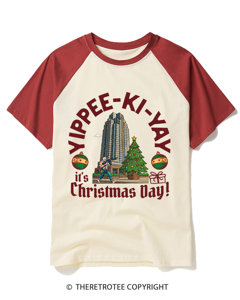 TheRetroTee It's Christmas Day 1980s Raglan Baseball T-Shirt