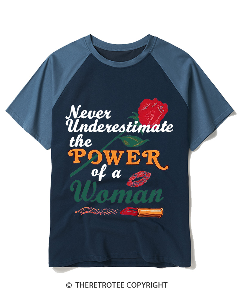 TheRetroTee Never Underestimate The Power Of A Woman 1970s Raglan Baseball T-Shirt