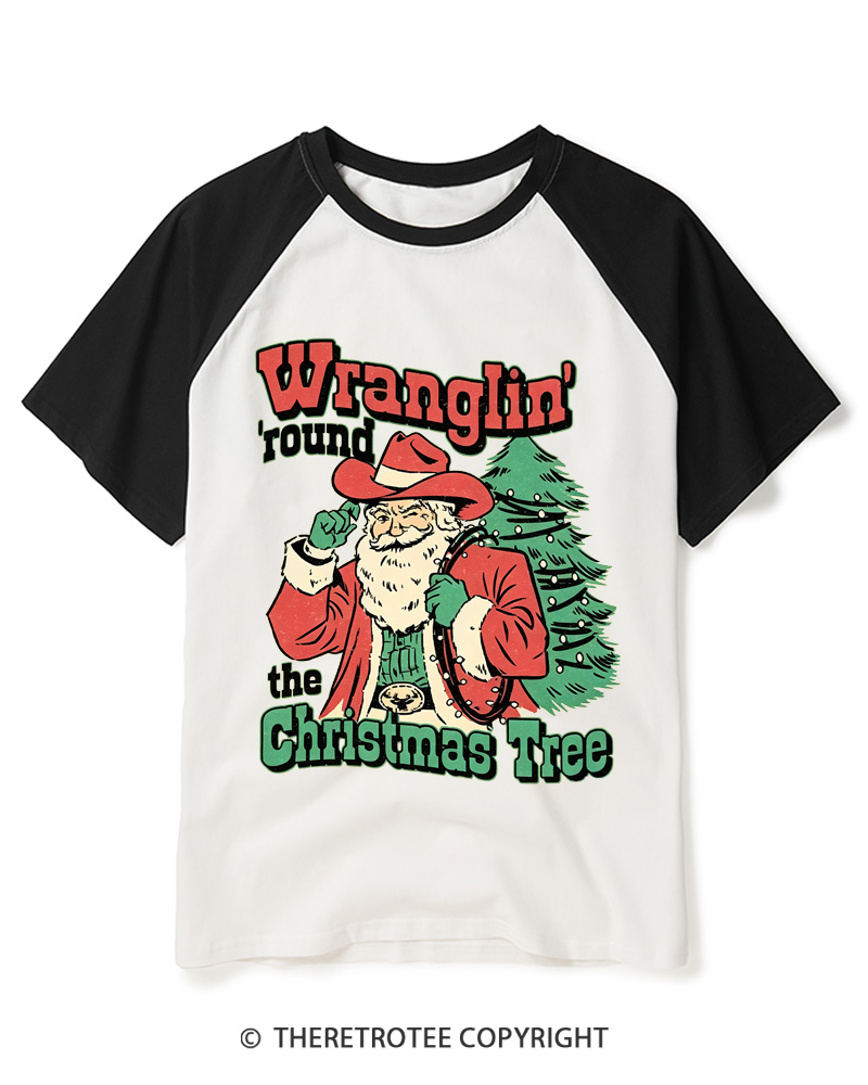 TheRetroTee Wranglin’ Round The Christmas Tree 1970s Raglan Baseball T-Shirt