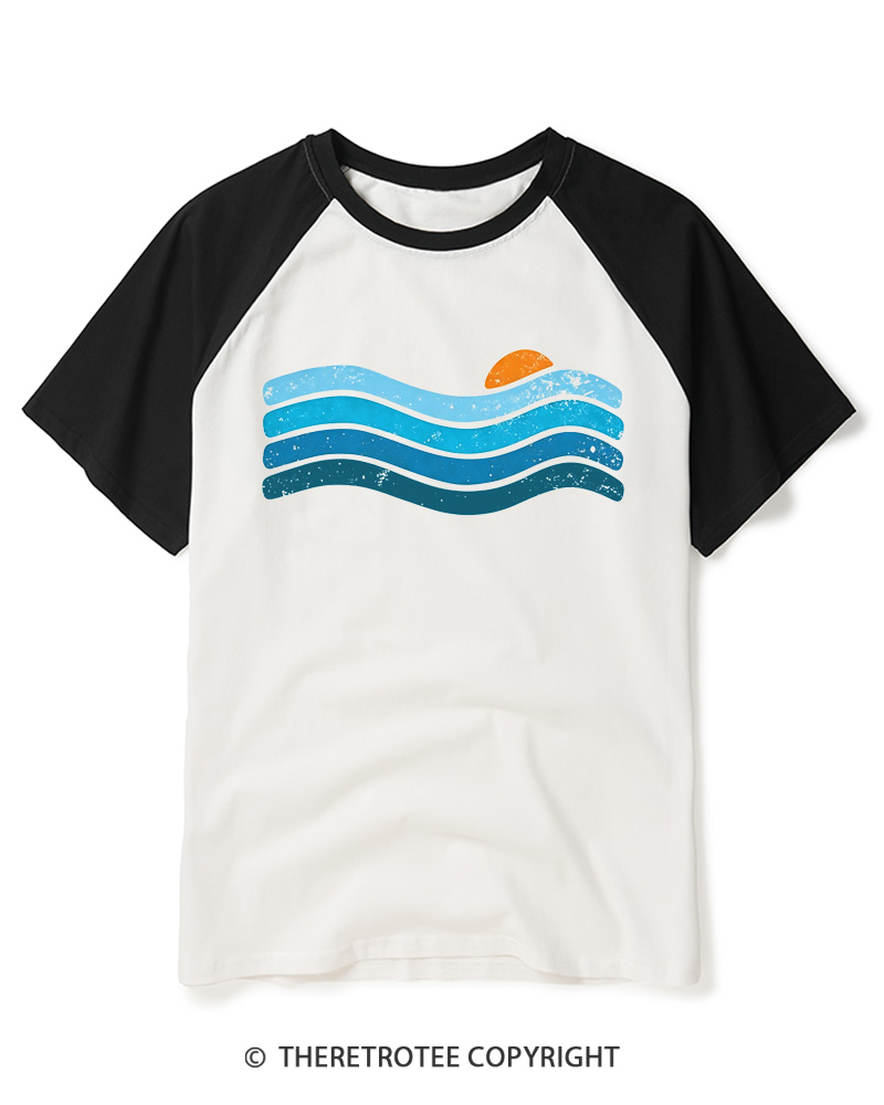TheRetroTee Sunset Ocean Waves Raglan Baseball T-Shirt