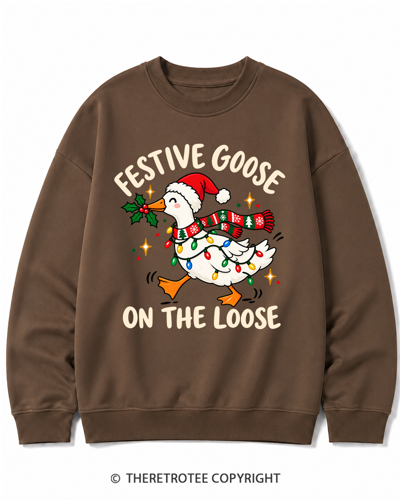TheRetroTee Festive Goose On The Loose Vintage Christmas Cotton Sweatshirt