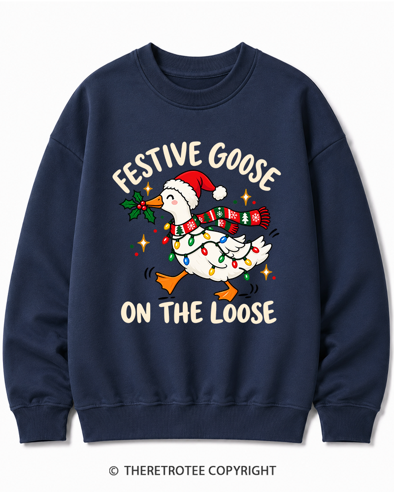 TheRetroTee Festive Goose On The Loose Vintage Christmas Cotton Sweatshirt