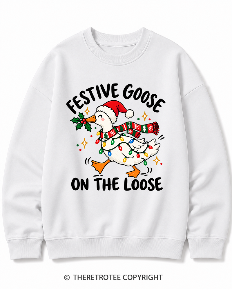 TheRetroTee Festive Goose On The Loose Vintage Christmas Cotton Sweatshirt