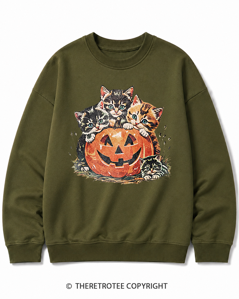 TheRetroTee Vintage Cat Halloween 1990s Halloween Cotton Sweatshirt