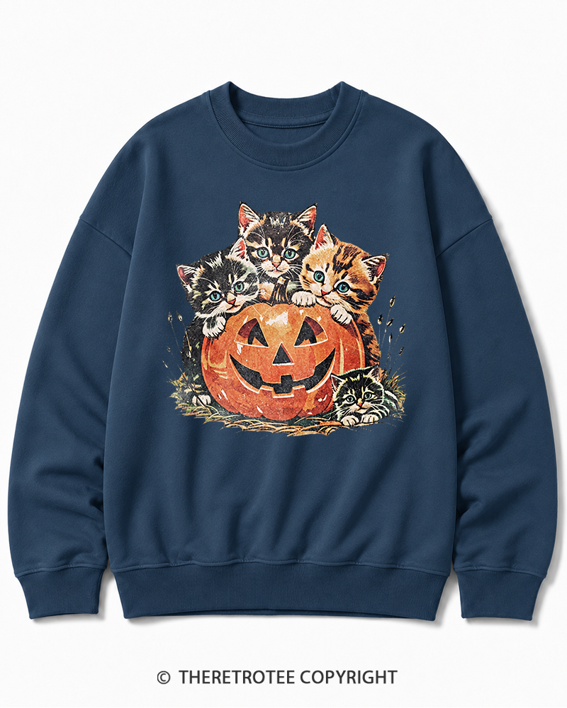 TheRetroTee Vintage Cat Halloween 1990s Halloween Cotton Sweatshirt