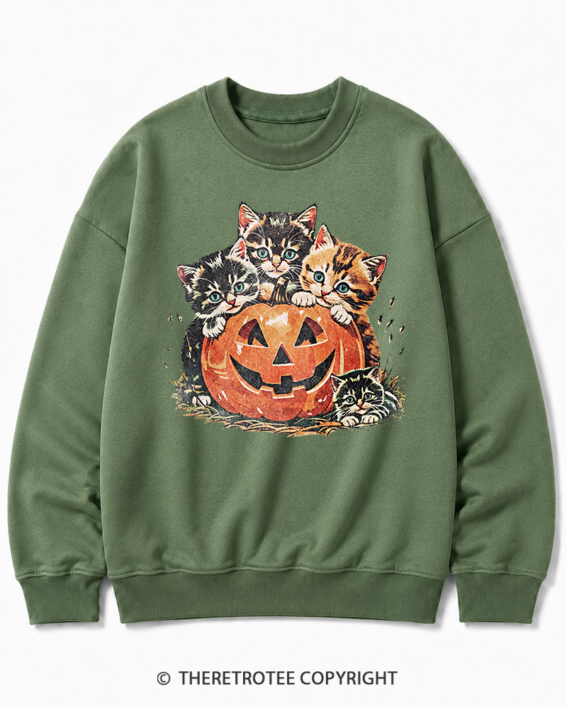 TheRetroTee Vintage Cat Halloween 1990s Halloween Cotton Sweatshirt