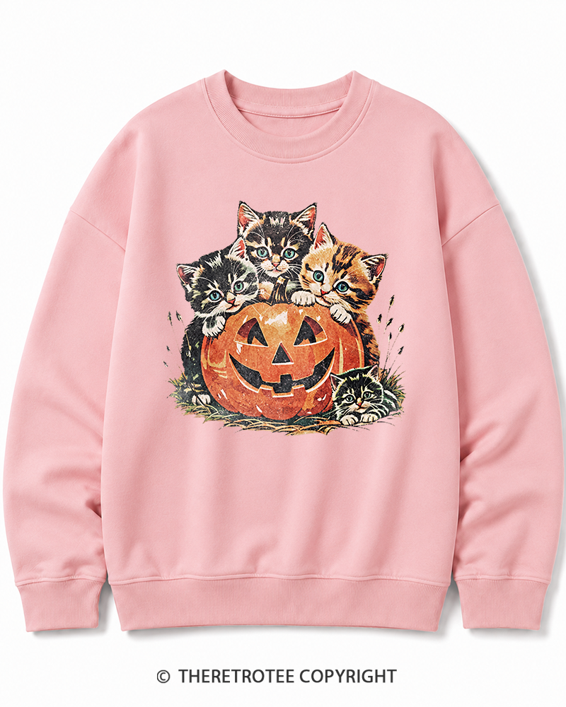 TheRetroTee Vintage Cat Halloween 1990s Halloween Cotton Sweatshirt