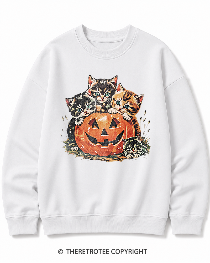 TheRetroTee Vintage Cat Halloween 1990s Halloween Cotton Sweatshirt