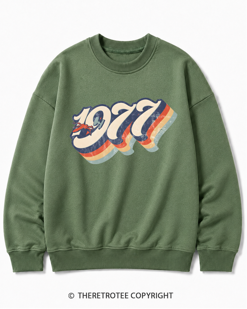 TheRetroTee 1977 Retro Dog Fight Cotton Sweatshirt