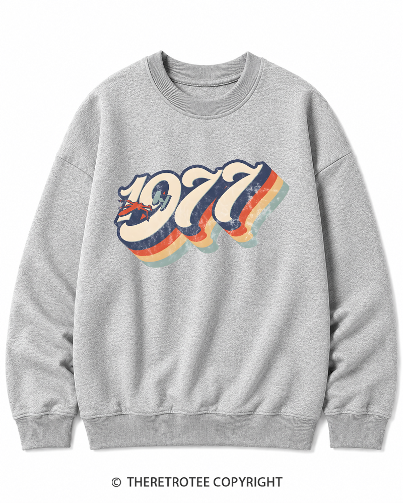 TheRetroTee 1977 Retro Dog Fight Cotton Sweatshirt