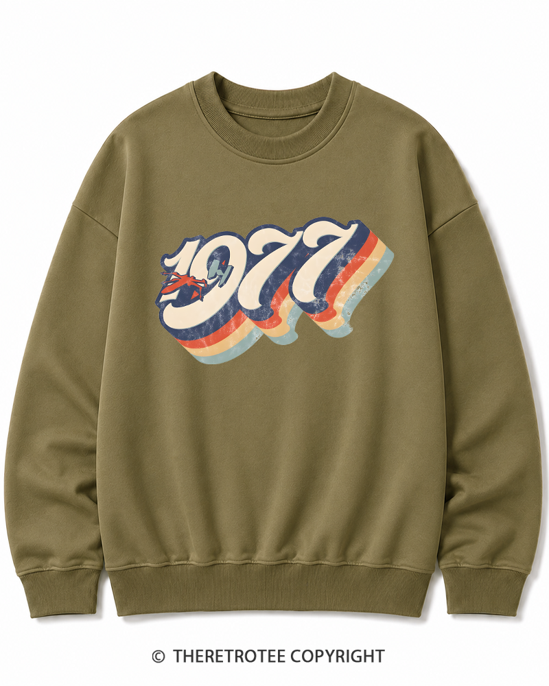 TheRetroTee 1977 Retro Dog Fight Cotton Sweatshirt