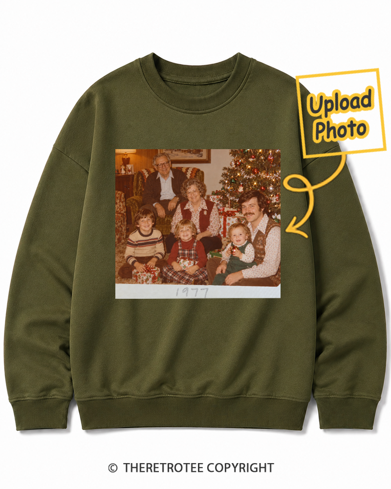 TheRetroTee Personalized Christmas Vacation 1977 Sweatshirt
